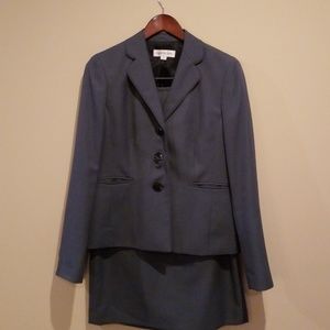 Evan-Picone two piece skirt suit